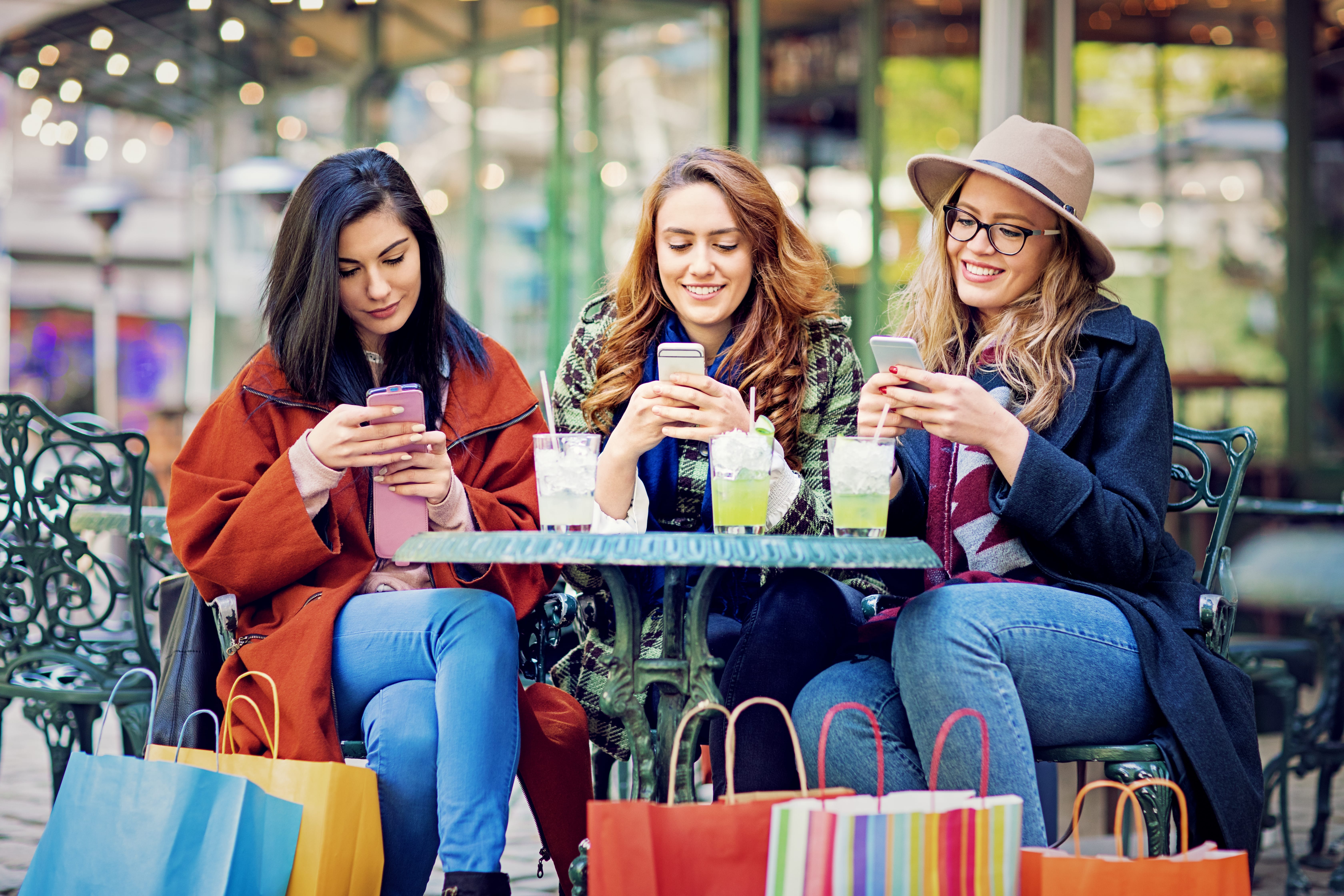 How Digital Tech Changes Shoppers' Offline Paths