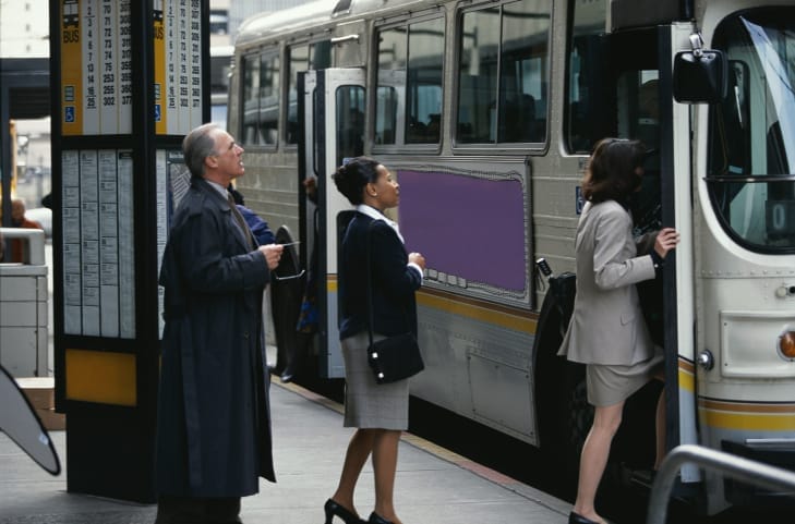 To Debate Paul Volcker Jr. on the Bus