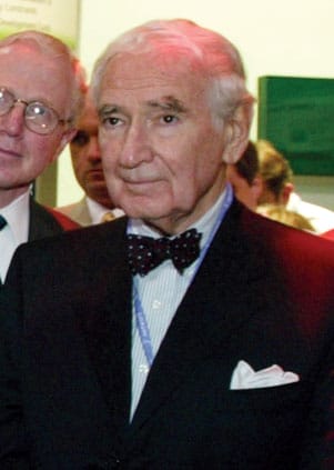 Pioneer in Cable: Ralph J. Roberts W41 HON05