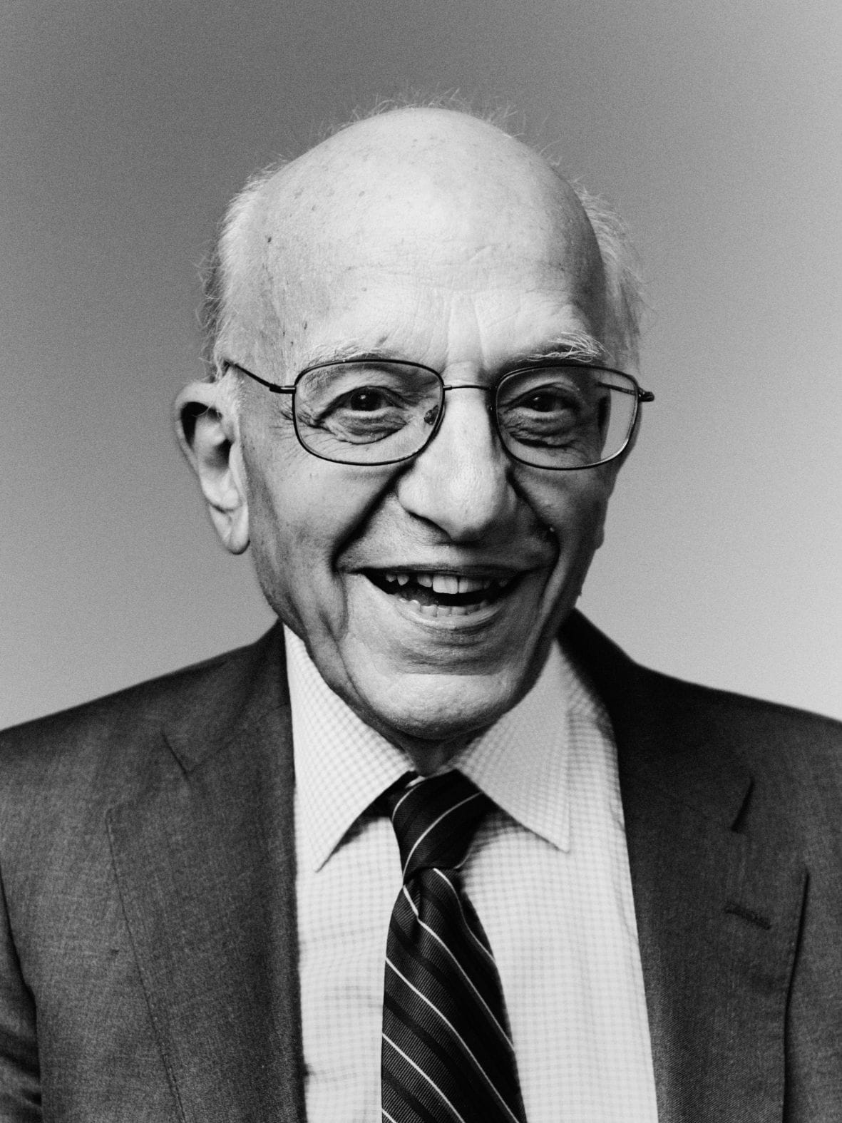Close-up portrait of professor Jeremy Siegel smiling.