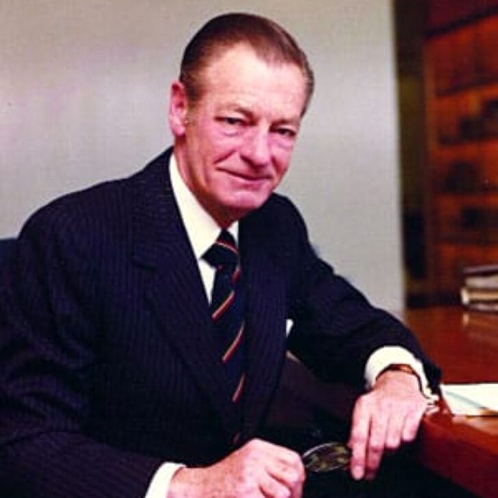 The Business Leader As Statesman: Reginald H. Jones, W'39, Hon'80