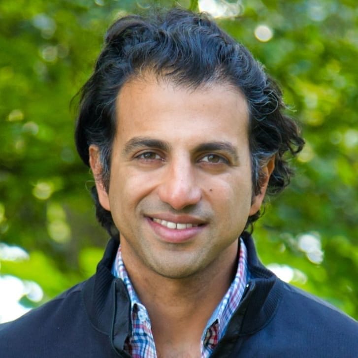 Alumnus Mohit Bhende.